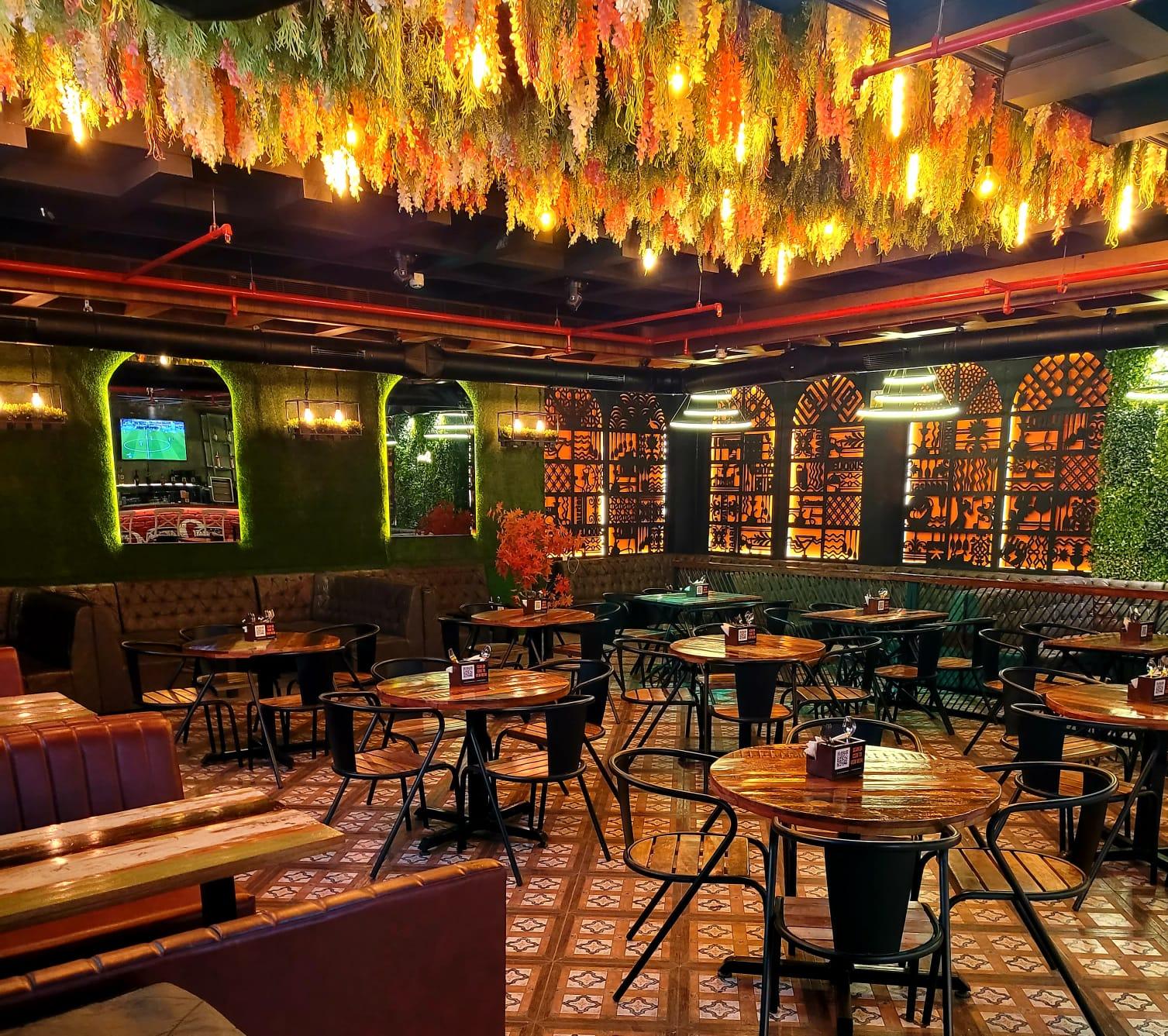 Iconic Chain of Lounge